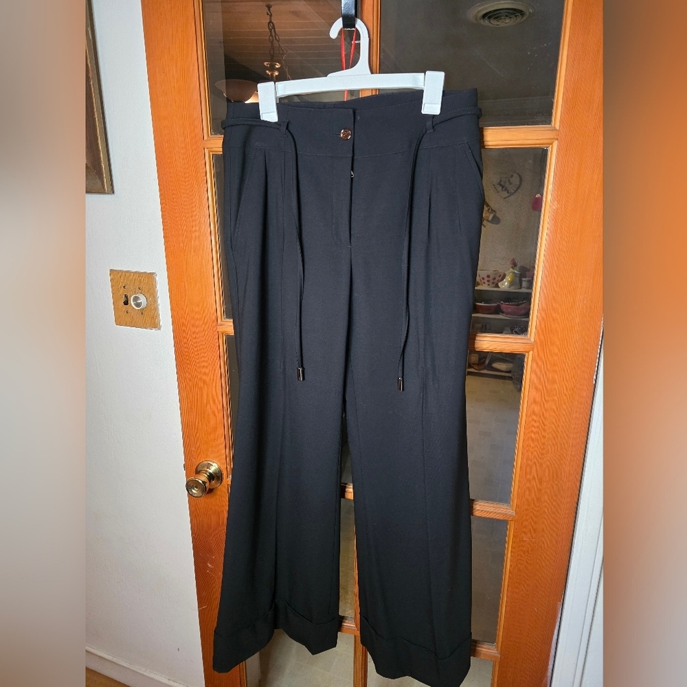 Dolce & Gabbana Elegant Black Women's Wool Pants